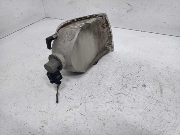 CLIGNOTEUR GAUCHE VW POLO 6N 1994-2001 - Vue 2